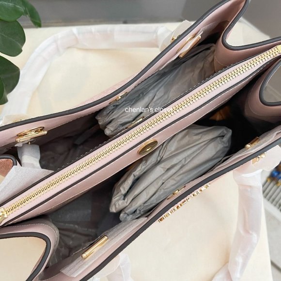 🌸🎀NeW! Michael Kors Pink Tote Set - Picture 7 of 12